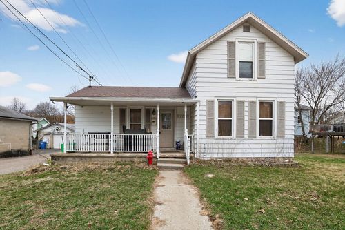 413 East Street, Baraboo, WI, 53913 | Card Image