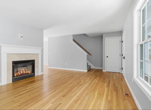 6 Mulberry Ln, Amherst, NH, 03031-2621 | Card Image
