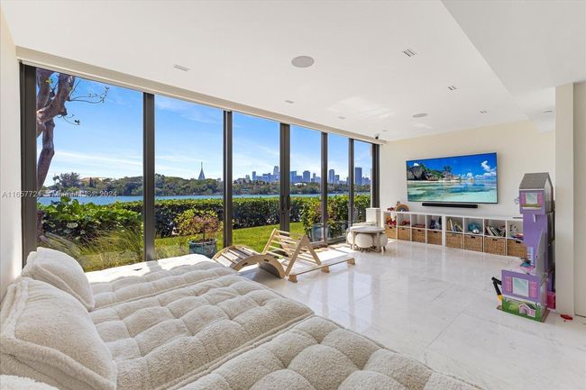 APT-101 - 1000 Venetian Way, Townhouse with 4 bedrooms, 4 bathrooms and null parking in Miami Beach FL | Image 15