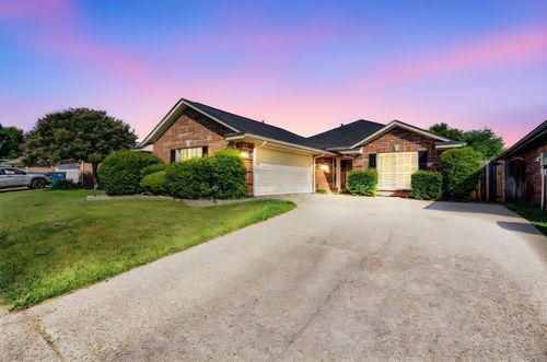 709 Azalea Trail, Waxahachie, TX, 75165 | Card Image