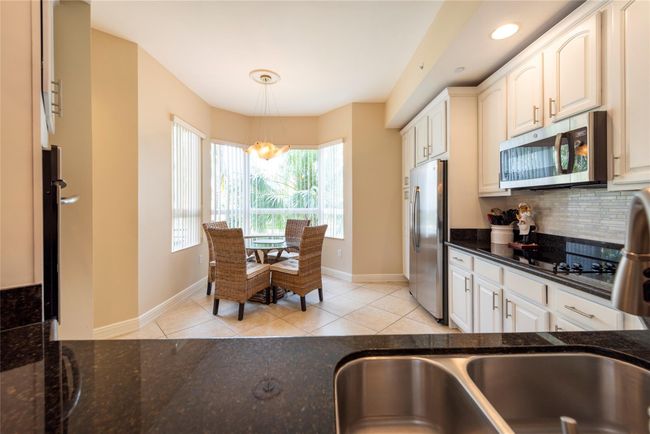 APT-272 - 16135 Emerald Estates Dr, Condo with 3 bedrooms, 3 bathrooms and null parking in Weston FL | Image 13