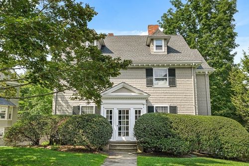 19 Glengarry Rd, Winchester, MA, 01890-2542 | Card Image