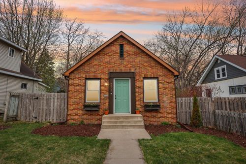 4244 Jefferson St Ne, Columbia Heights, MN, 55421-2844 | Card Image