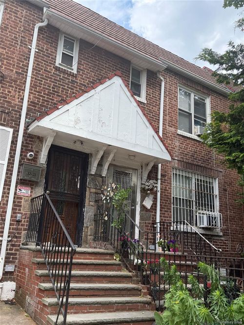 3223 76th Street, New York, NY, 11370 | Card Image