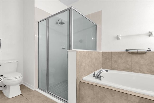 Primary Bathroom | Image 14