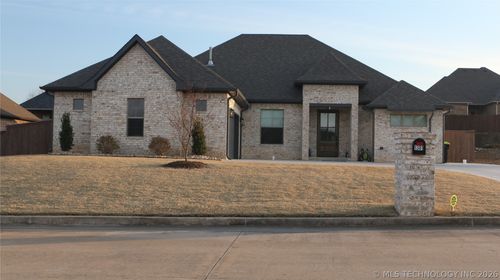 1301 Magnolia Dr, Ada, OK, 74820-8918 | Card Image
