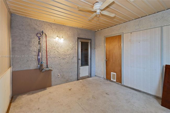 961 Schumann Dr, House other with 3 bedrooms, 2 bathrooms and null parking in Sebastian FL | Image 14