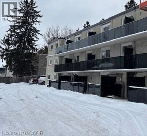 19-930 Eagle St N, Cambridge, ON, N3H1C4 | Card Image