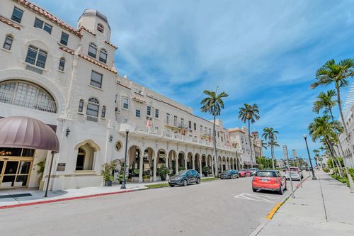 1050-235 Sunrise Ave, Palm Beach, FL, 33480-3812 | Card Image