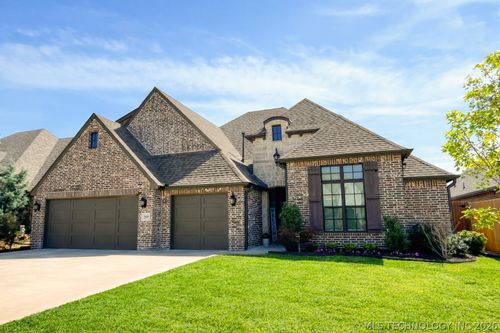 2509 North Hampton St, Broken Arrow, OK, 74014-3573 | Card Image
