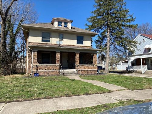 207 Broad St, Warrensburg, MO, 64093-2303 | Card Image