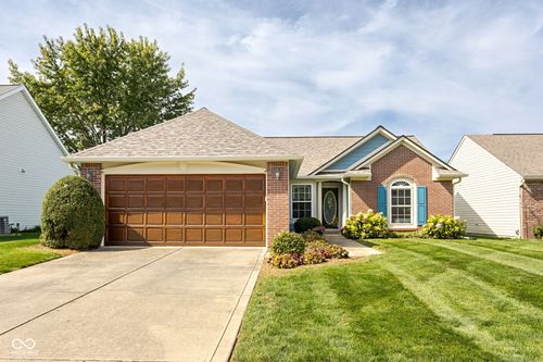 534 Cahill Ln, Indianapolis, IN, 46214-3580 | Card Image