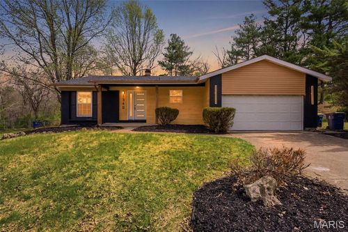 11340 Wamsutta Trl, Florissant, MO, 63033-7722 | Card Image