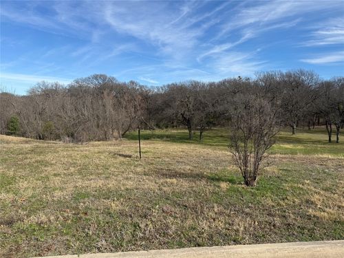 2459 Creekwood Dr, Cedar Hill, TX, 75104-6938 | Card Image