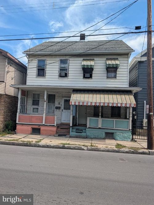 533 N Railroad St, TAMAQUA, PA, 18252-1016 | Card Image