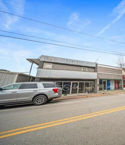 125 E Main St, Grayson, KY, 41143-1437 | Card Image