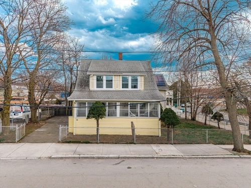 12 Wass St, Lynn, MA, 01902-2112 | Card Image