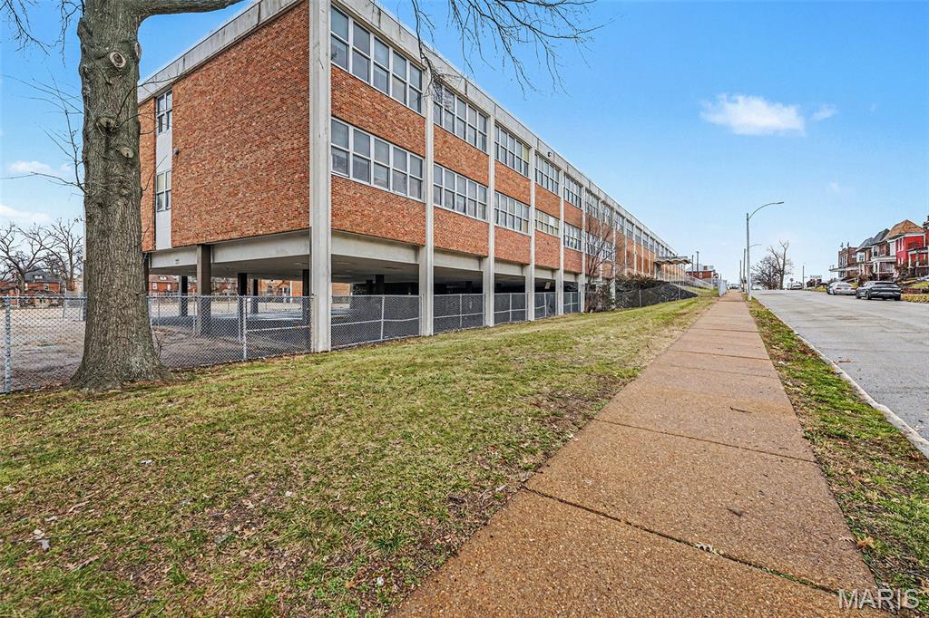 Commercial Sale in St Louis 4