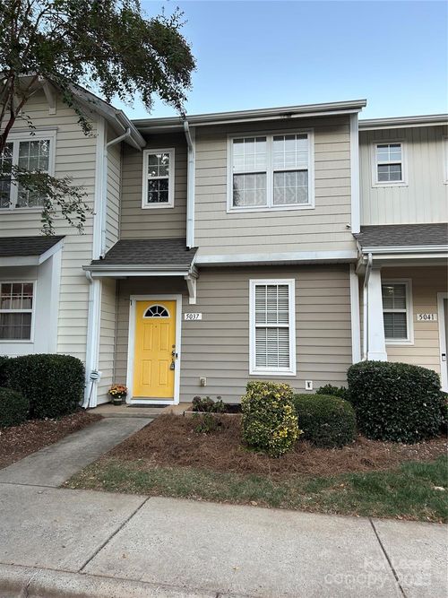 5037 Sunset Ridge Ct, Charlotte, NC, 28269-4009 | Card Image