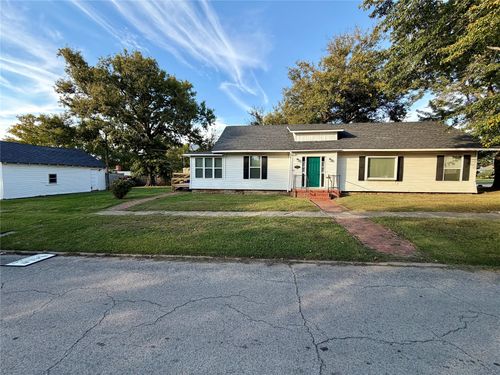 1501 Leahy Ave, Pawhuska, OK, 74056-1832 | Card Image