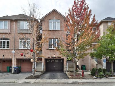 3243 Redpath Cir, House attached with 3 bedrooms, 3 bathrooms and 2 parking in Mississauga ON | Image 1