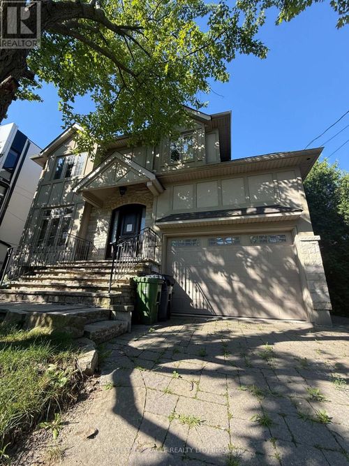 16 Ravenscrest Drive, Toronto (Princess-Rosethorn), ON, M9E5M7 | Card Image