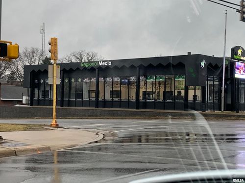 101 W Central Blvd, Kewanee, IL, 61443-2229 | Card Image