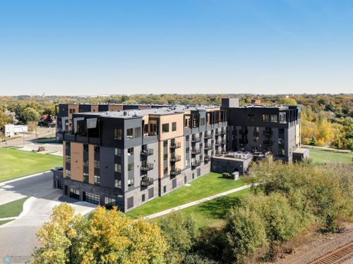 501-505 Oak St N, Fargo, ND, 58102-5535 | Card Image