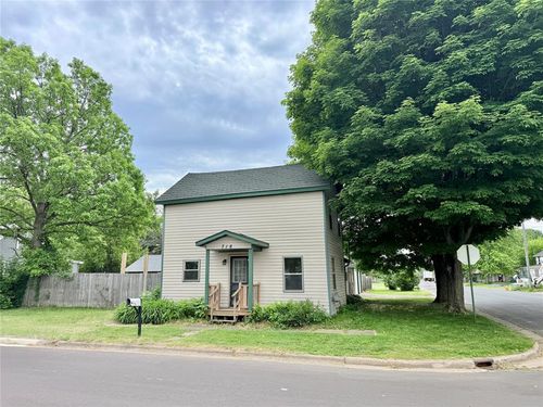 716 Lee St, Rice Lake, WI, 54868-1424 | Card Image