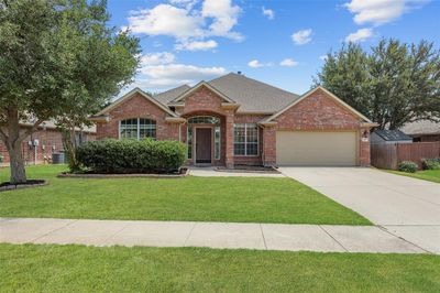 9813 Havenway Drive, House other with 4 bedrooms, 2 bathrooms and null parking in Denton TX | Image 1