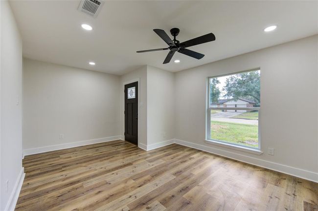 Study to Front Door | Image 5
