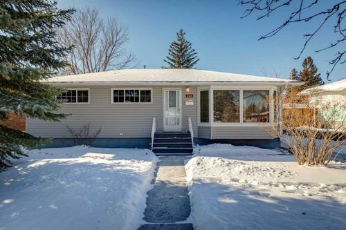 5415 Centre A St Ne, Calgary, AB, T2K1K1 | Card Image