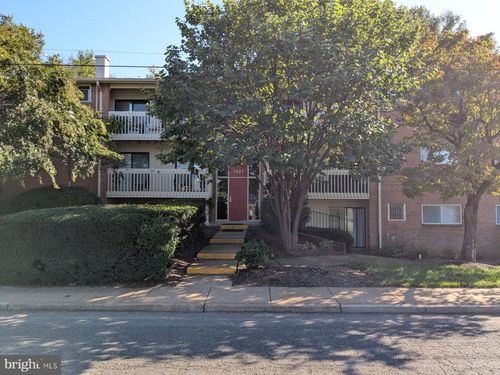 204-7427 Little River Tpke, ANNANDALE, VA, 22003-2943 | Card Image
