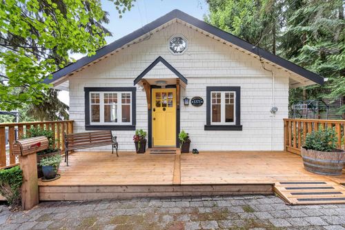 1371 Borthwick Rd, North Vancouver, BC, V7K1X9 | Card Image