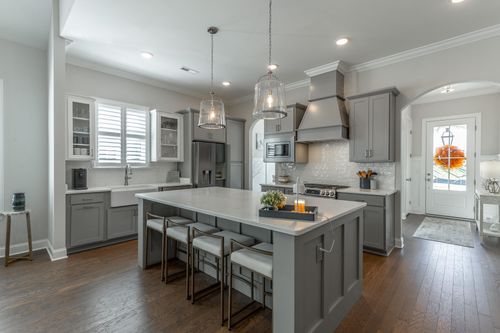 1949 Farmstead Dr, Hixson, TN, 37343-6910 | Card Image