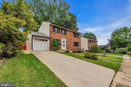 2339 N Powhatan St, ARLINGTON, VA, 22205-2115 | Card Image