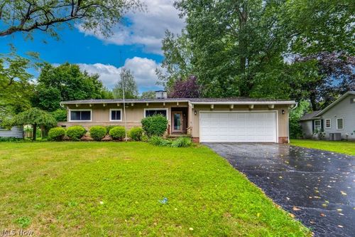 570 Mardon Ave, Akron, OH, 44303-2410 | Card Image