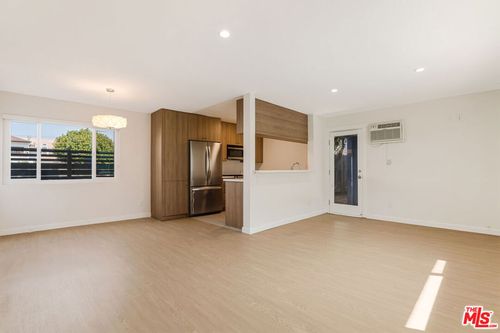 27 Anchorage St, Marina del Rey, CA, 90292-5158 | Card Image