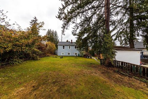 320 Holmes St, New Westminster, BC, V3L4X5 | Card Image