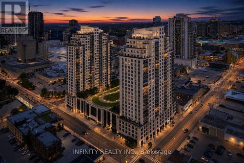 1005-330 Ridout St N, London, ON, N6A0A7 | Card Image