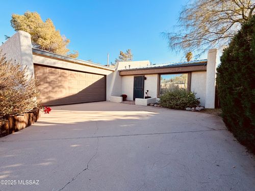 2871 W Saint Tropaz Ave, Tucson, AZ, 85713-1061 | Card Image