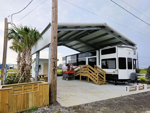 121 Gilbert Ln, Grand Isle, LA, 70358 | Card Image