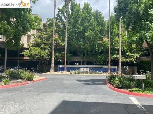 360 N Civic Dr, Walnut Creek, CA, 94596 | Card Image