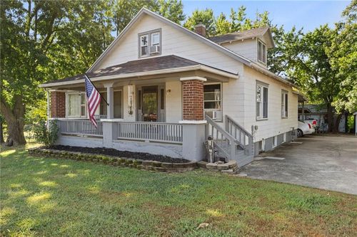 104 E 4th St, Stover, MO, 65078-0927 | Card Image