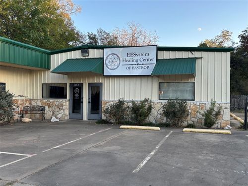 1001 Chestnut St, Bastrop, TX, 78602-4052 | Card Image