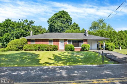 7690 Daniel Dr, HARRISBURG, PA, 17112-3713 | Card Image