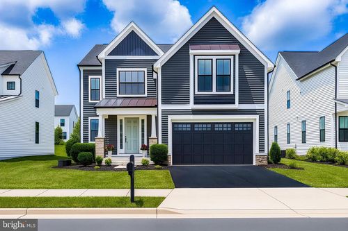 25487 Byrnes Crossing Dr, Chantilly, VA, 20152-3247 | Card Image
