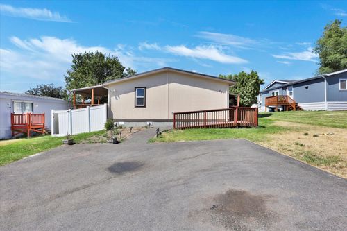 2201 N Craig Rd, Spokane, WA, 99224-8545 | Card Image