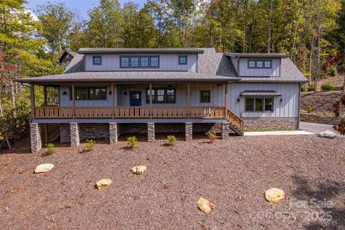 71 Crossings Cir, Fairview, NC, 28730-5511 | Card Image