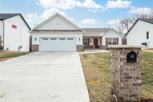 948 Half Moon Ln, Caseyville, IL, 62232-1270 | Card Image